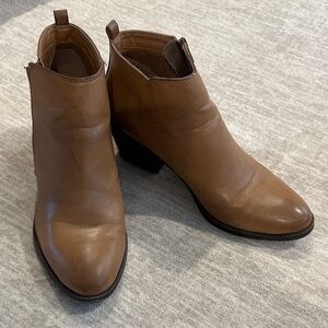 Soda Tan Ankle Boots -Slight Worn Look